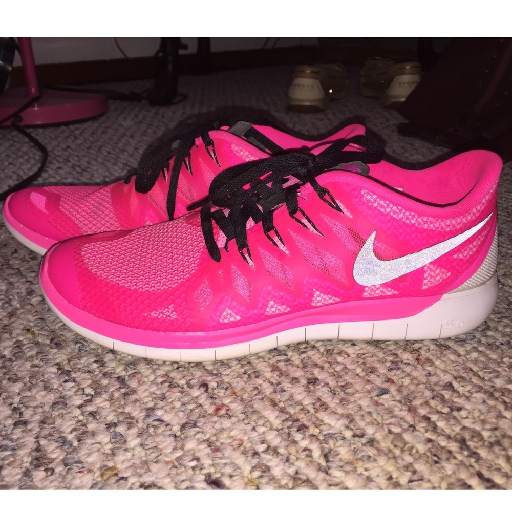 Size 9 Nike Free Runs 5.0